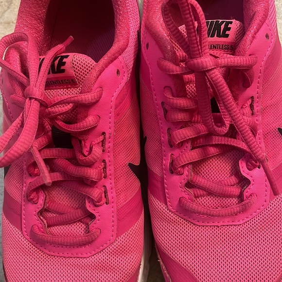 NIKE PINK size 8.5 - Picture 6 of 8